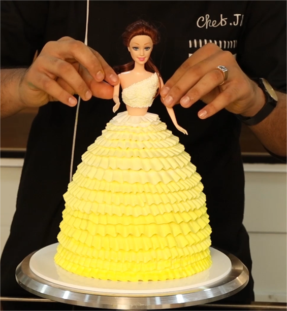  Barbie Cake